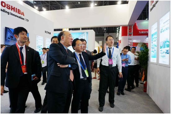 出展2015渝洽會(huì ) 東芝B2B事業(yè)凝聚行業(yè)關(guān)注